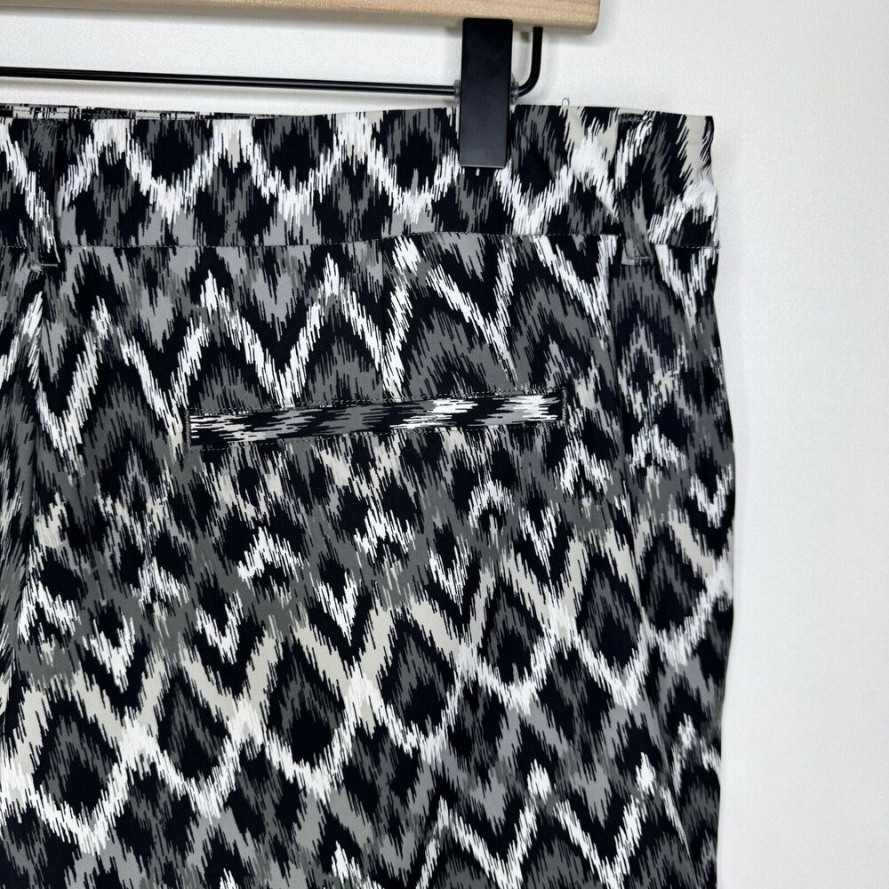 Spanx Sunshine Shorts Pull On 4" UPF 50+ Quick Dry in Grey Ikat Size XL - Picture 7 of 14